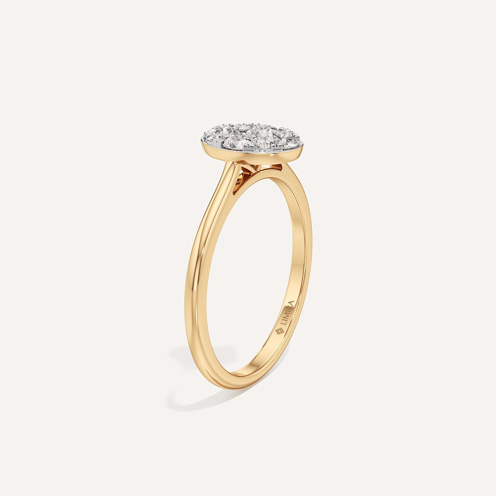 Effortless Pull Oval Diamond Ring