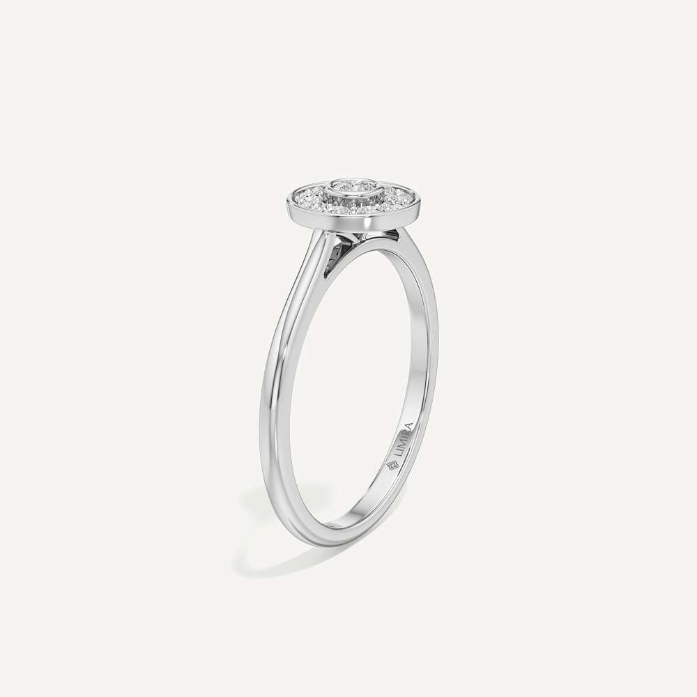 Centre of Gravity Round Diamond Ring