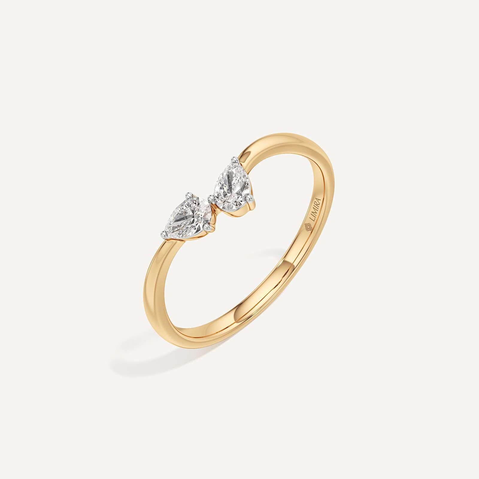 Jolie Pear Diamond